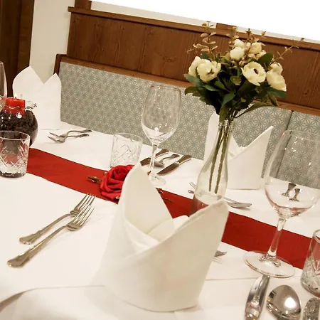 Szálloda Alpenhotel Ensmann Lassing