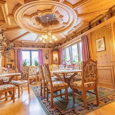 Alpenhotel Ensmann מלון 4*